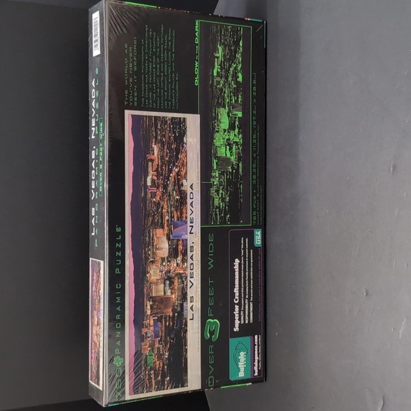 Glow In The Dark Las Vegas Nevada 750 Piece Puzzle,NWT. - Picture 6 of 6